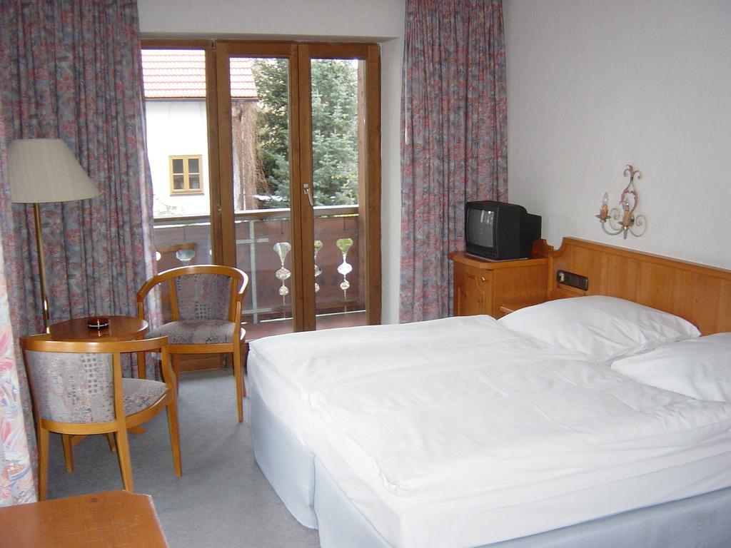 Alpenhotel Pfaffenwinkel Peiting Exterior foto